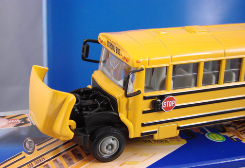 thomas c2 school bus toy